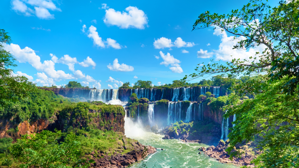Iguazu Falls, Argentina–Brazil