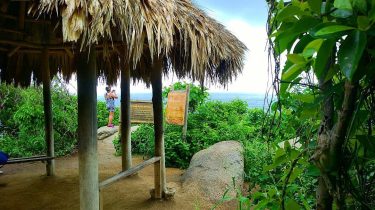 Ya va llegando el encuentro con el mar. #traveler #tayrona @parquescolombia @marcapaiscolombia #backpacker #backpackers…