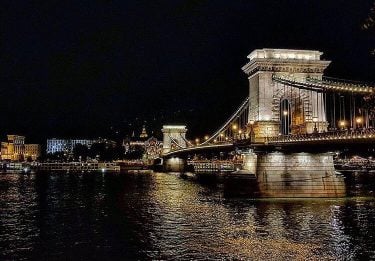 #danube #danuberiver #danubehome #riverdanube #chainbridge #budapest #lánchíd #europe #hungary???????? #budapestcity #budapest???????? #budapesthungary #budapest_hungary #budapestagram…