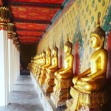 #bangkok #thailand #watarun #sun #sunny #culture #city #happy #travel #reisen #holiday #enjoyyourlife #architecturephotography #architectureporn…