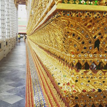 #bangkok #thailand #watarun #sun #sunny #culture #city #happy #travel #reisen #holiday #enjoyyourlife #architecturephotography #architectureporn…