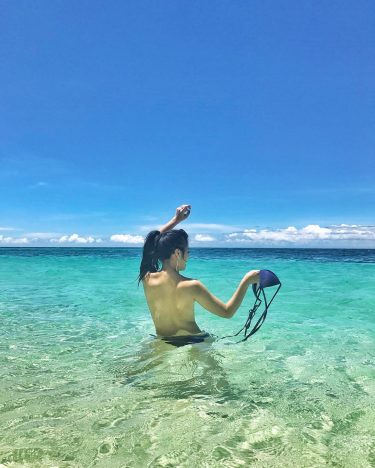#pukabeach #boracay Naked dancing in puka beach #bnesimppl