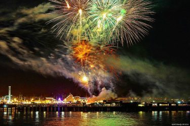 Dazzling fireworks at the Santa Cruz . . #boardwalk #instagood #beach #fireworks #love #photooftheday…