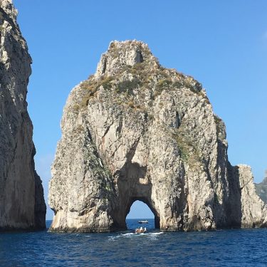 Le Arche delle Amore Capri Italy #italy #honeymoon #funtimes #memories #capri #thelovearch #bnesimppl
