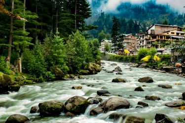 N A T U R E #tripwithjustwravel #manali #hillstation #beauty #himachal #himachalpradesh #mountains #natureshots…