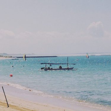 Nusa Dua Beach, #Bali #myfirstravel #trip #travelblog #travelblogger #travel #viajerosporelmundo #viajeros #viajar #calm #bestbeaches…