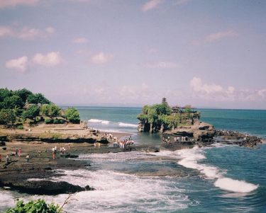 Bali Tanah Lot #myfirstravel #travelblog #trip #travel #viajerosporelmundo #viajeros #traveller #travelpic #travelingran #travelviews #bali…