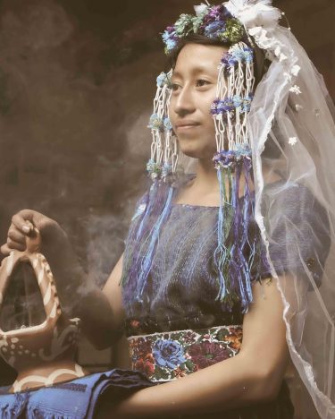 Gloria, guatemalan beauty. I captured her during a show that was to suply her…