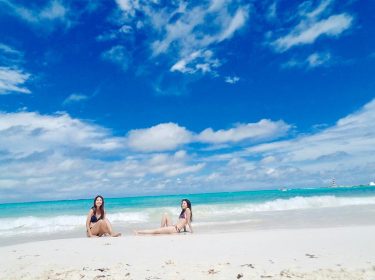 今回の旅行、この写真が1番好きかも ←Blue Jean歌ってた。笑 . . . . #cancun #cancún #cancunbeach #beach #mexico #beachstyle #caribbeansea…