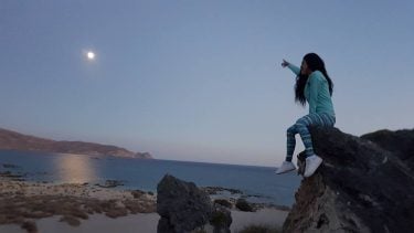 #tothemoon #moon #amazing #nature #colours #sunset #mountains #sea #hugerocks #reflection #view #travel #arround #enjoy…