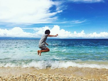 The playful young. #바다 #필리핀 #인스타그램 #여행그램 #세부 #beach #travelgram #blue #sea #travel #philippines…