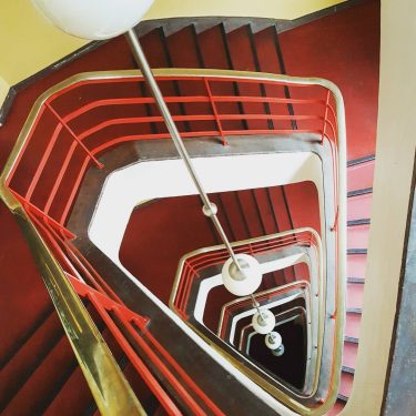 Haus des Rundfunks Berlin/Brandenburg RBB #berlin #city #happy #work #hausdesrundfunks #retro #red #treppe #treppenhaus&hellip;