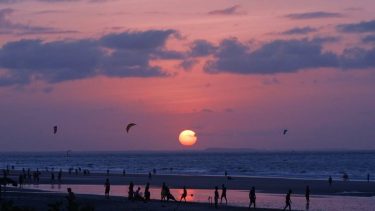 When your day end with this view #sunset #slz #beach #horizon #photography #M&T #nofilter…