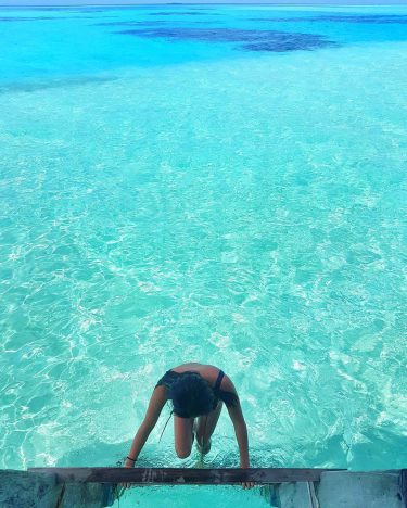 “Stairway to Heaven” #throwbackthursday #islandlife #itsmorefuninthephilippines #palawan #palawanbeach #Palawanderer #choosephilippines #philippines #oceanchild #ocean #beach…