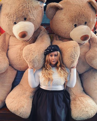 Everybody needs a snuggle buddy . . . . #teddybear #hugs #lovebear #london_city_photo #fashionblogger…