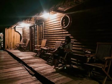 #travel #traveller #traveling #photooftheday #travelinglady #letsgoeverywhere #backpacker #backpackers #travelgirl #traveladdict #girlswhotravel #darlingescapes #lovetotravel #thetravelwomen…