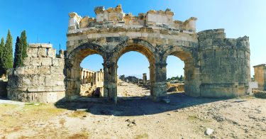 #pamukkale #pamukkaletranvanter #culture #muslim #bluemosque #turkey #土耳其 #棉花堡 #帕慕卡雷 #airbnbturkey #travel #backpackers #adventuretime #背包客…
