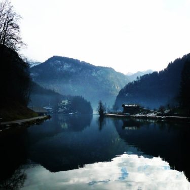 #inspirational_germany #germanytourism #königsee #berchtesgaden #travelphotography #instanature #beautifulplaces #bestvacations #naturelovers #travelstoke #passionpassport #discoverglobe #landscape_captures #mountains…