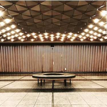 Mongay – Kino International #berlin #kinointernational #kino #kinoabend #gaymonday #mongay #gay #architecturephotography #architektur #architecture…