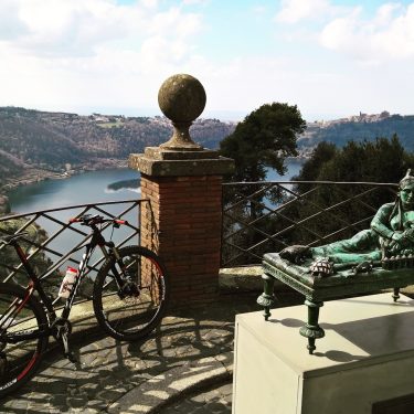 #mtb #mtblife #mtb️ #nemi #lago #panorama #cicloescursionismo #italy #lake #mtbpictureoftheday #mtbadventure #instamtb #vélo #cycling…