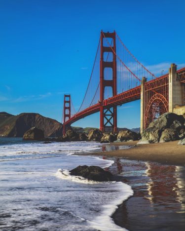 路過遇上 曾相識便夠 #iloveactivetravel #sanfrancisco #california #goldengatebridge #usa #unitedstates #america #bridge #wave #marshallbeach #summer #travel…