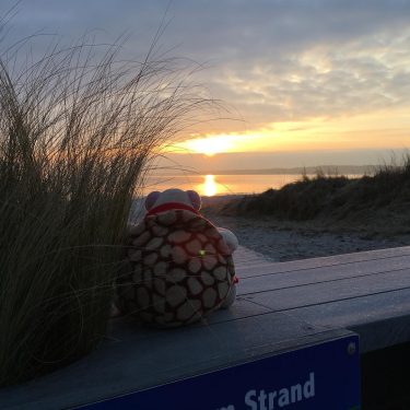 Eckernförde. #travellingherbert #nikond3200 #eckernförde #eckernförderstrand #sonnenaufgang #amazingworldtravelers #bnesimppl