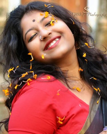 | | Love The Way You Smile | | #bengali #bengaligirl #bong #happyface #closeupphotography…