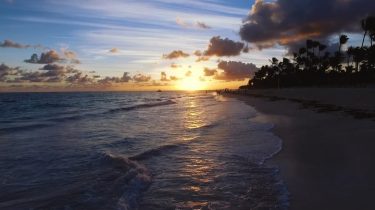 Sin efectos porque no los necesita. Esto es un típico amanecer en Punta cana…