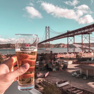 #heineken #bridge #spring #portugal #lisbon #lisboa #beer #pint #like #Vacations #lightroom #adobelightroom #weekend #skybar…