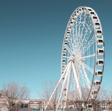 Round & Round . . . . #photographyblogger #photographyeveryday #photographer #montreal #ferriswheel #blueskies #photography…