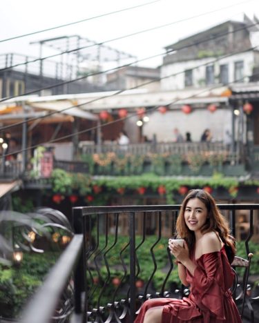 Happiness begins with a cup of tea . . . #tea #morning #jiufen…