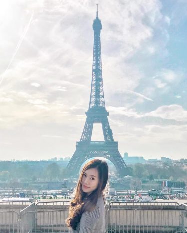 Sun shine on my mind lookbookindonesia #fashiongram #fashiondesigner #fashionblogger #currentlywearing #outfitideas #outfitoftheday #outfitinspiration #mylook…