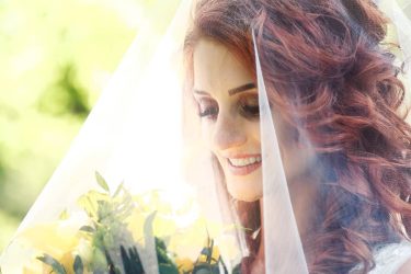 Начинаю снова “спамить” инсту свадебными фото ???? Фотограф @linnikart22 Прическа @ Макияж @innazhyltsova Букет&hellip;