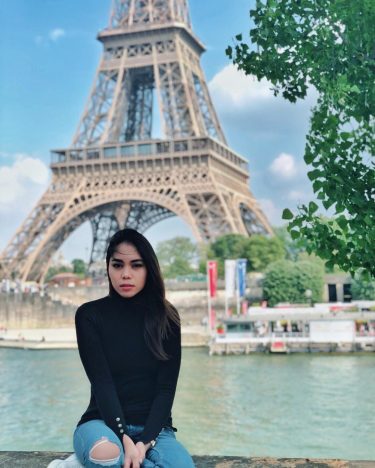 Ironically, I’m in the city of love. ????‍️ #travel #flyingartist #traveler #travelblogger #wanderlust #igs…