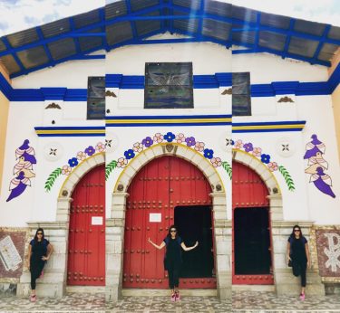 Antioquía, Huarochirí, Perú. El pueblo que ha sido pintado totalmente de colores y predominan…