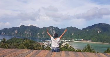 #mirador #paisaje #morena #vista #isla #maryarena #thailandia #phiphiisland #viajandoando #bnesimppl #mexicanaviajandoelmundo Hermosa vista desde&hellip;