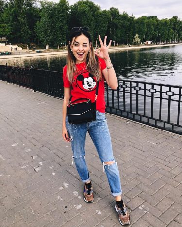 Not everybody is blessed to see the crazy me Mickey Mouse made my day&hellip;