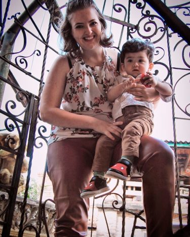 Uma tentativa de look tal mãe, tal filho ???? . . . #maedemochileirinho #mochilao…