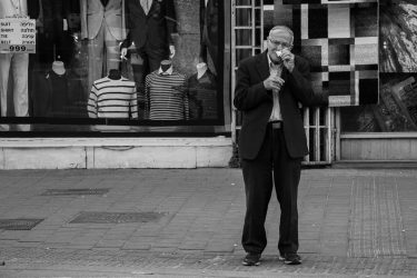 #1415mobilephotographers #bnw_lovers_shots #bnw_city_streetlife #bnw_rose #streetphotographylondon #silhouettes #panorama #bnesimppl #show_us_bw #edits_bnw #match_bw #pasandha__bw #fox_bnw #top_bnw_photo…