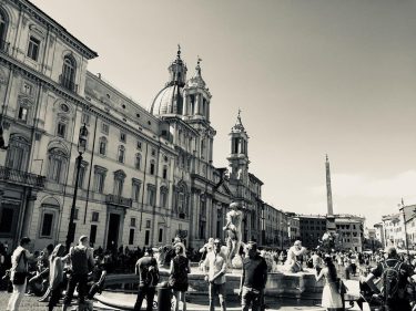 Ti criticheranno sempre, parleranno male di te e sarà difficile che incontri qualcuno al…