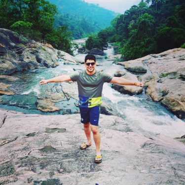 Keep a cool head and maintain a low profile :) Lovely nature at #Munnar&hellip;