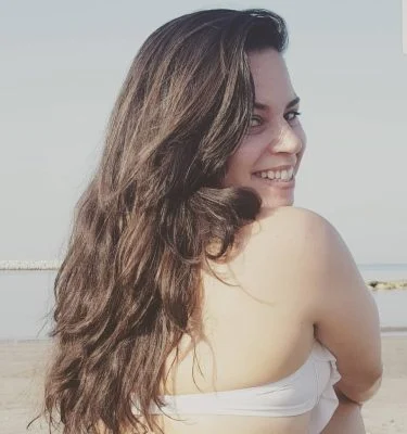 Tão natural como a luz do dia!️ . . . #wave #beach #middleeast #jojoaround…