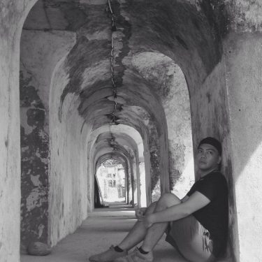 We build too many walls and not enough bridges. #churchphilippines #blackandwhitephoto #travel #travelpics #travelphotograpy…