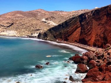 #theredbeach #greece #travelholic #santorini #photography #vscocam #vsco #bucketlist #summer #beach #ikozosseg #bnesimppl