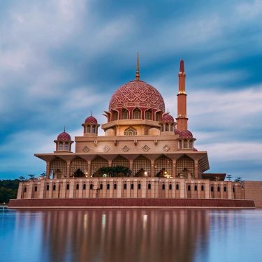 When the #sunrise, #celebrate The Eid al-Fitr with happy smile. Selamat Hari Raya Aidilfitri…