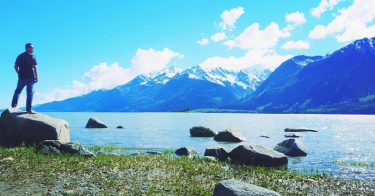 Adegan Jaka Tarub maen di kali, pengen liat bidadari mau mandi. . . .&hellip;