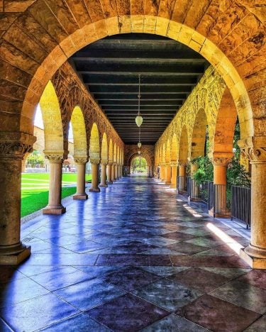 Wondering around the best university!! @stanford