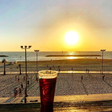 Cheers ???????? #adventure #vacation #vacay #wanderlust #wanderlusting #wanderlusters #adventure #travel #TravelRepost #iamtb #shetravels #travelphotography…