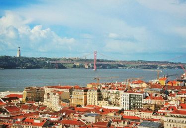 #lisbon #lisboa #lisabon #portugal #topeuropephoto #beautifuldestinations #bestcitybreaks #travellingtroughtheword #trip #travel #wanderlust #triplovers #travelblogger #travelphotography&hellip;