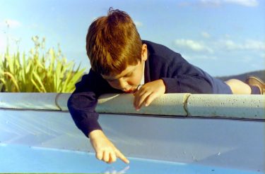 Adrian #35mm film #childhood #filmisnotdead #france???????? #aveyron #tbt #tbt️ #tbt #analog #analogphotography #believeinfilm #fotografo_brasileiro…